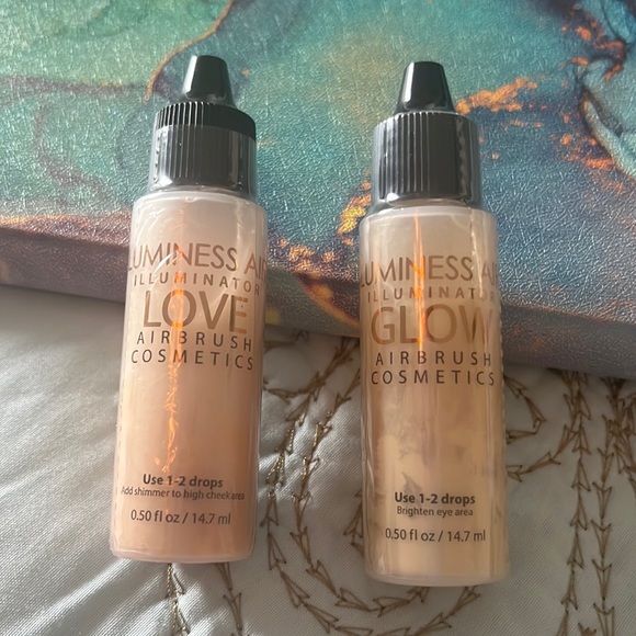 LUMINESS Airbrush Makeup Cosmetic / brand-new $15. each or bundle your colors ! - Picture 1 of 4